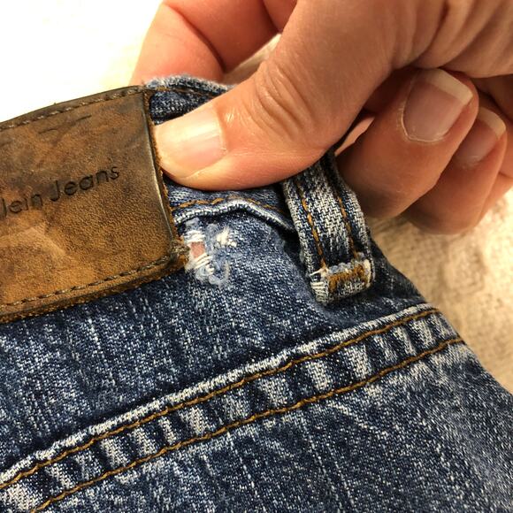 VTG Calvin Klein Jeans 12 Easy Fit Tapered Denim 100% Cotton Y2K 90s Minimalist - Picture 9 of 10